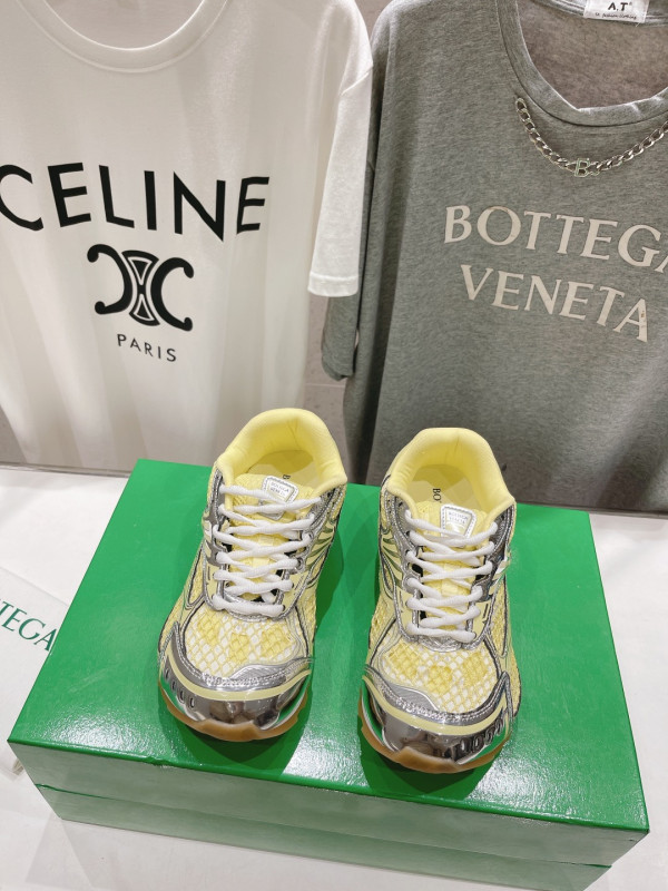 bo*te*ga Ve*ne*ta sneakers