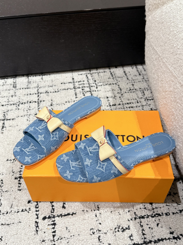 l0*is V*t0n slippers