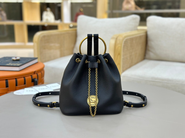 Chloe bracelet backpack in grained leather- 22*20*10.5cm