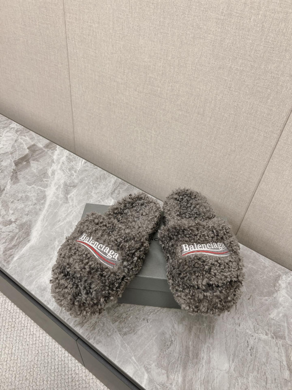 Ba*len*cia*ga slides