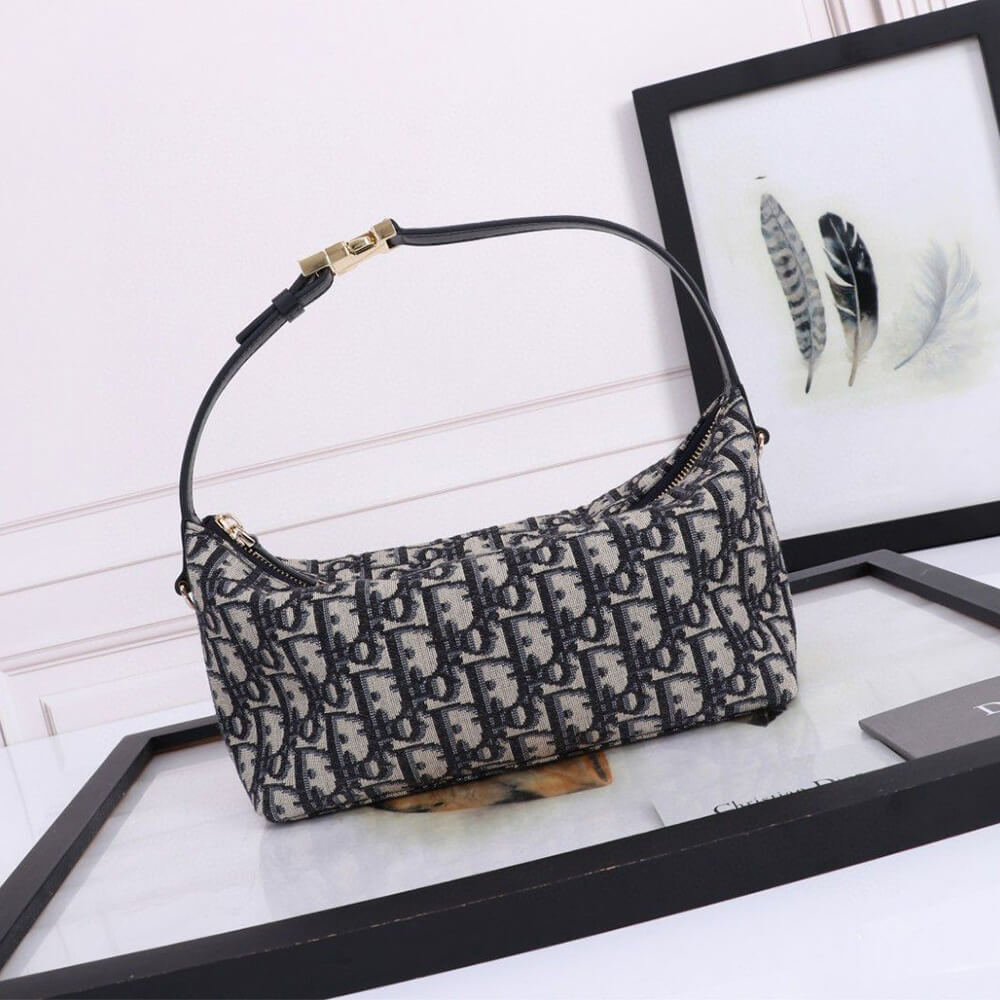 medium D*ortravel nomad pouch