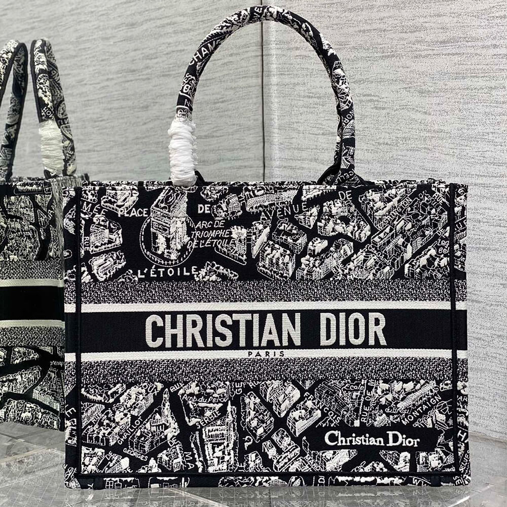 medium D*or book tote