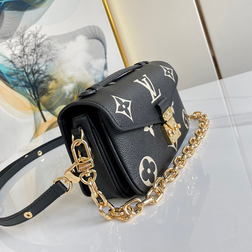 LV Pochette Métis East West