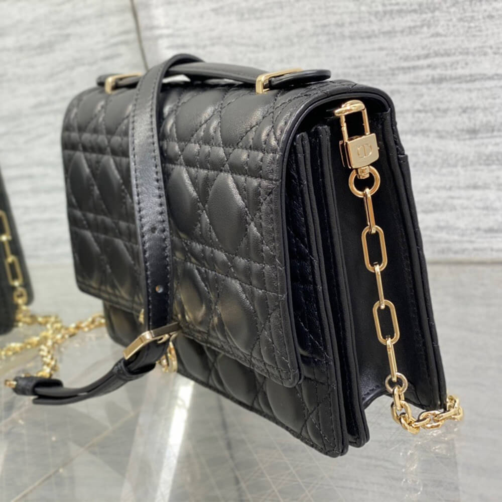 miss D*or top handle bag