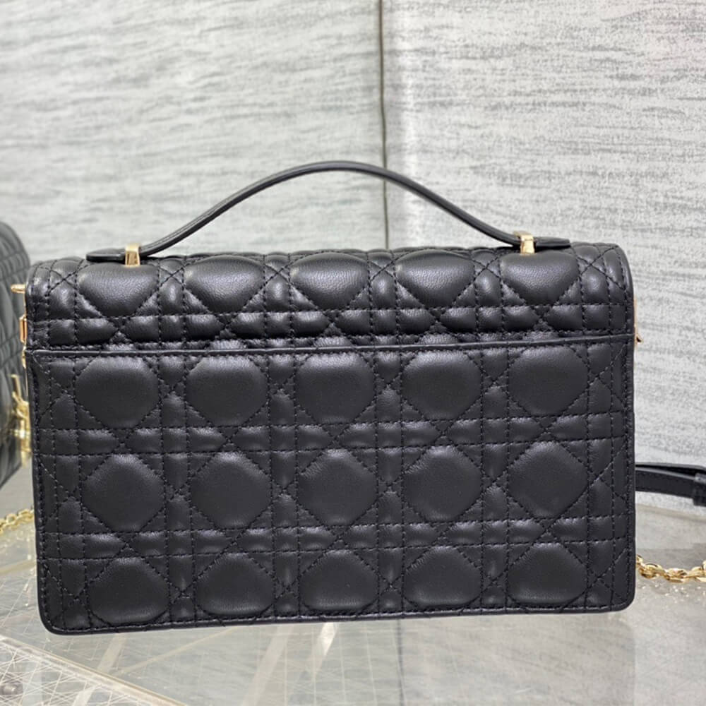 miss D*or top handle bag