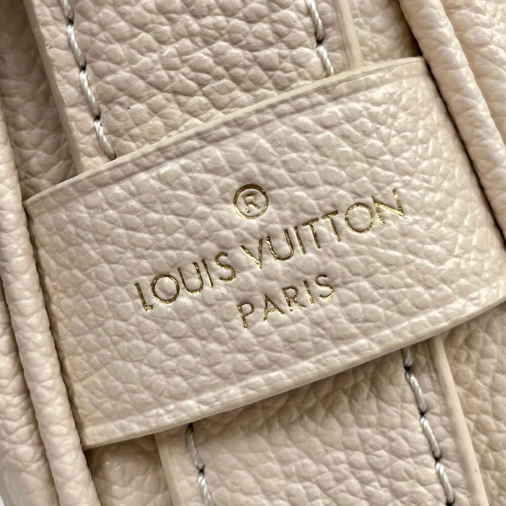 LV Mini Moon