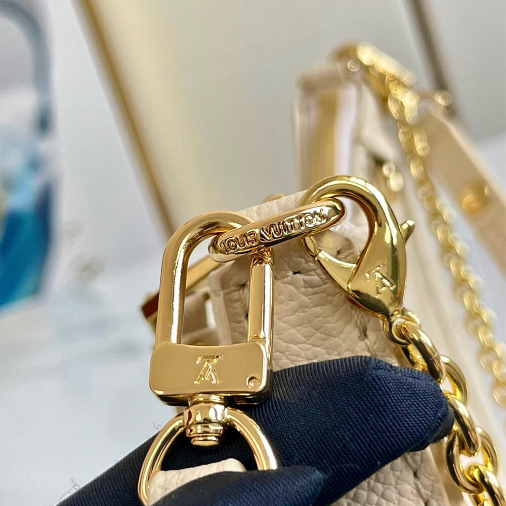 LV Easy Pouch On Strap