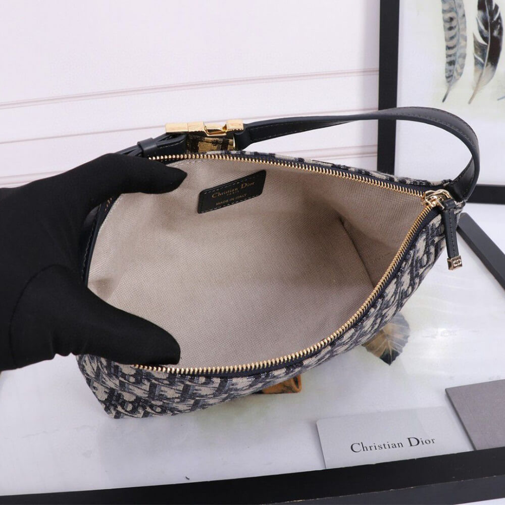 medium D*ortravel nomad pouch