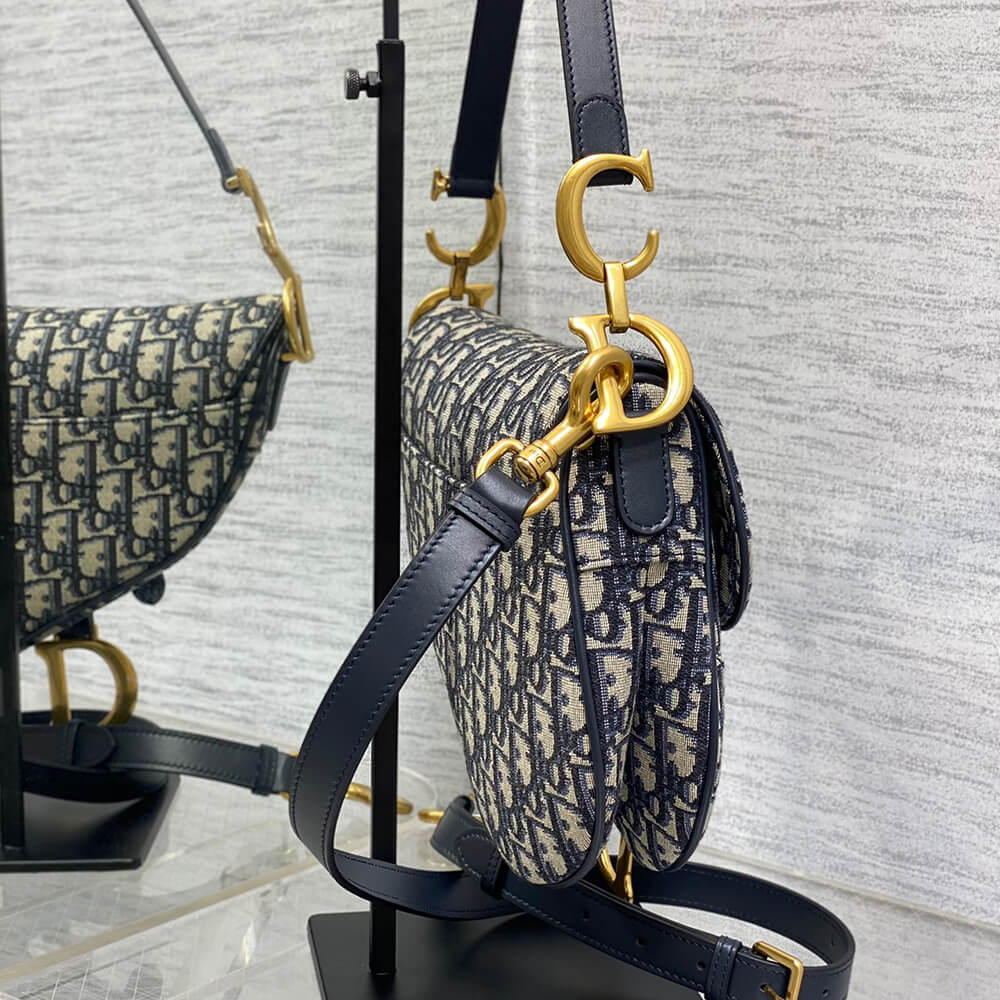 D*or saddle bag with strap