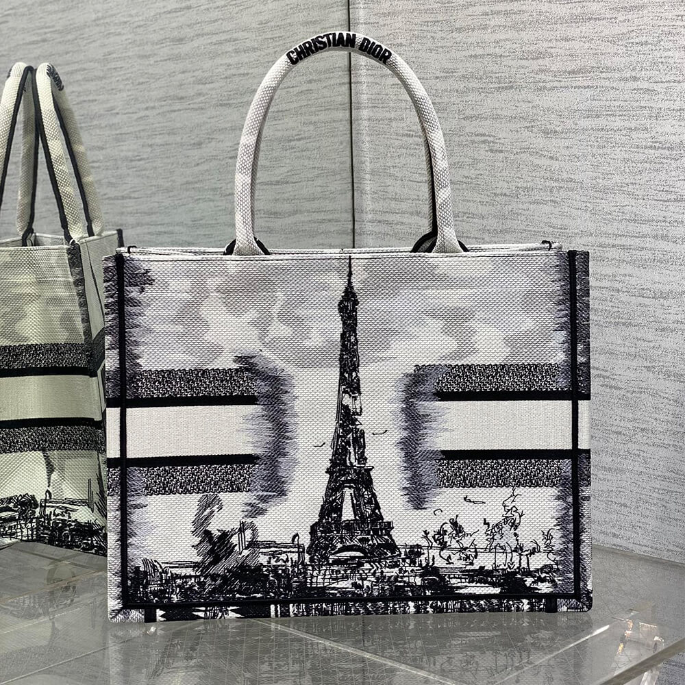 medium D*or book tote