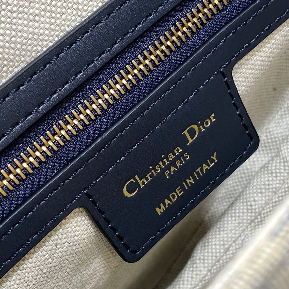 D*or saddle bag with strap