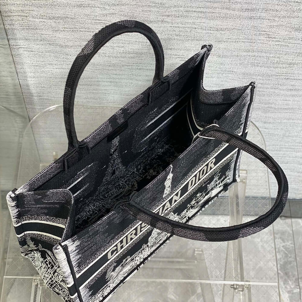 medium D*or book tote