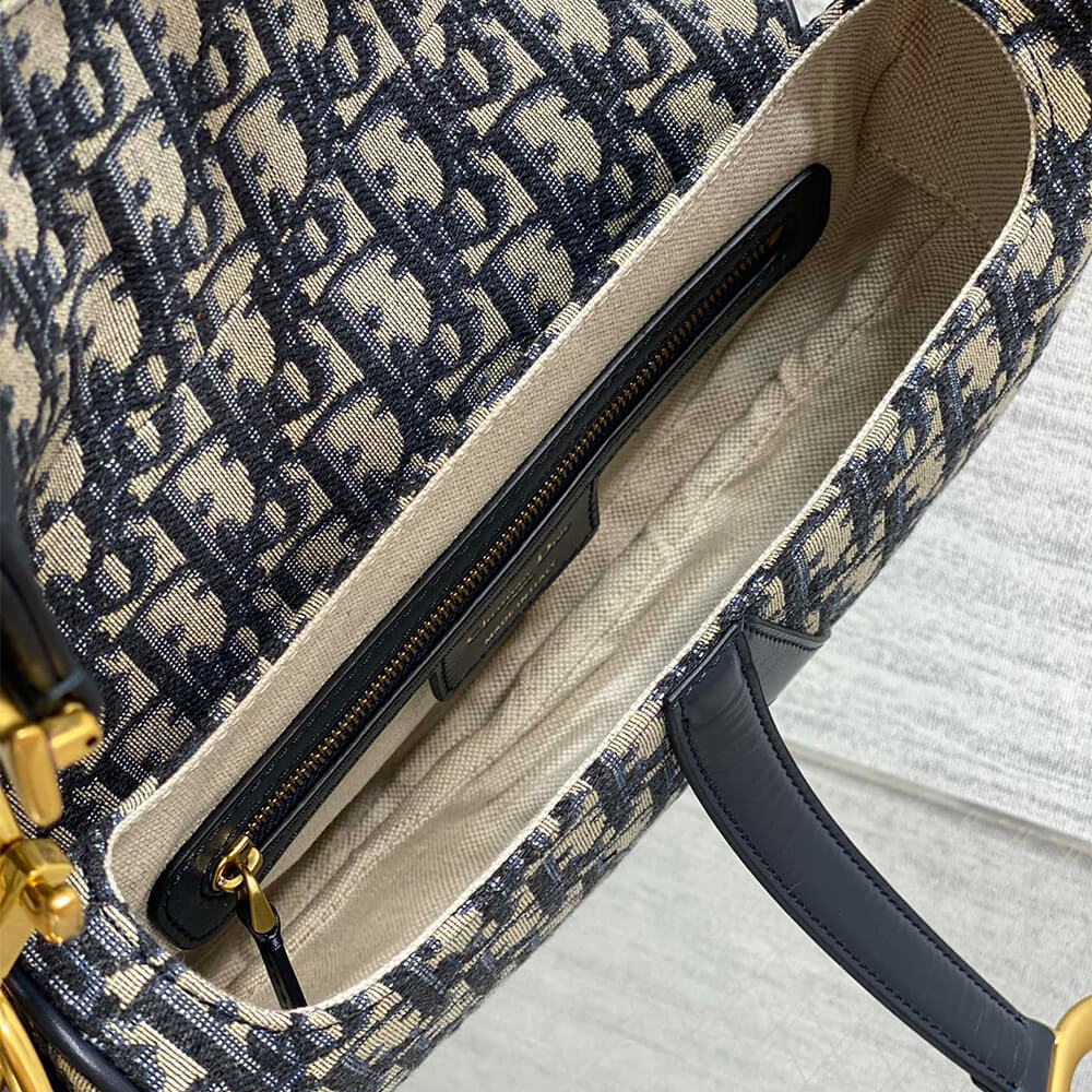 D*or saddle bag with strap