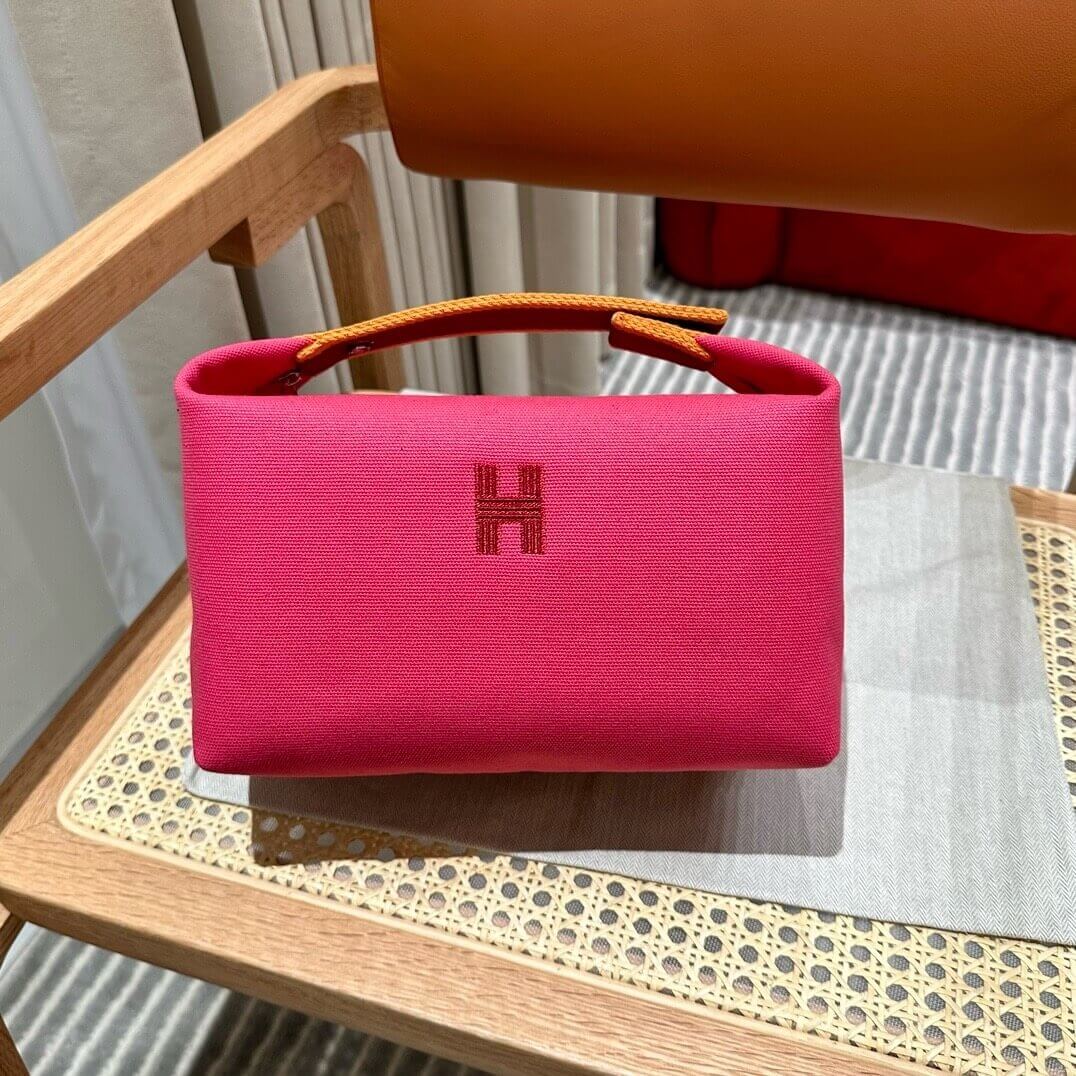 H**mes toiletery bag