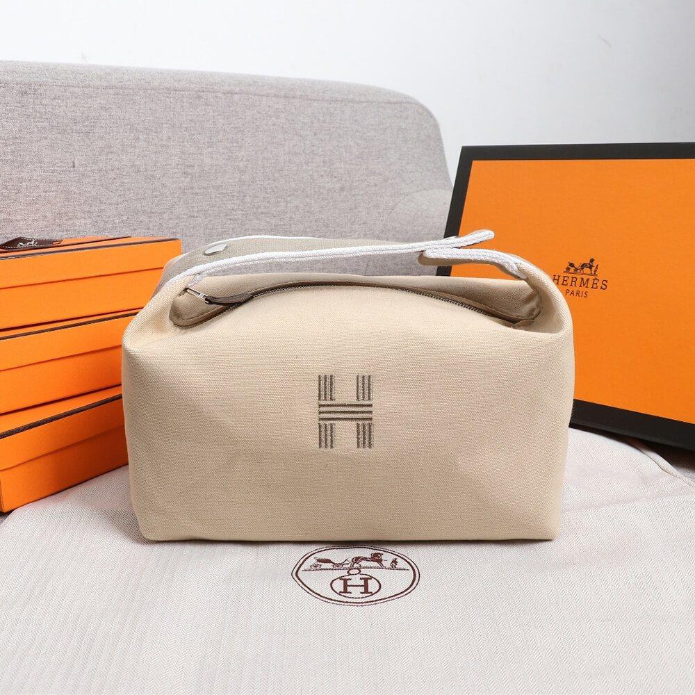 H**mes toiletery bag