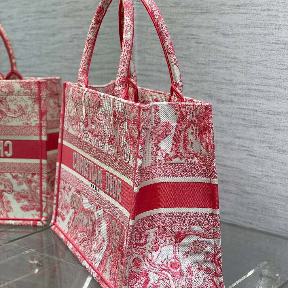 medium D*oriviera D*or book tote