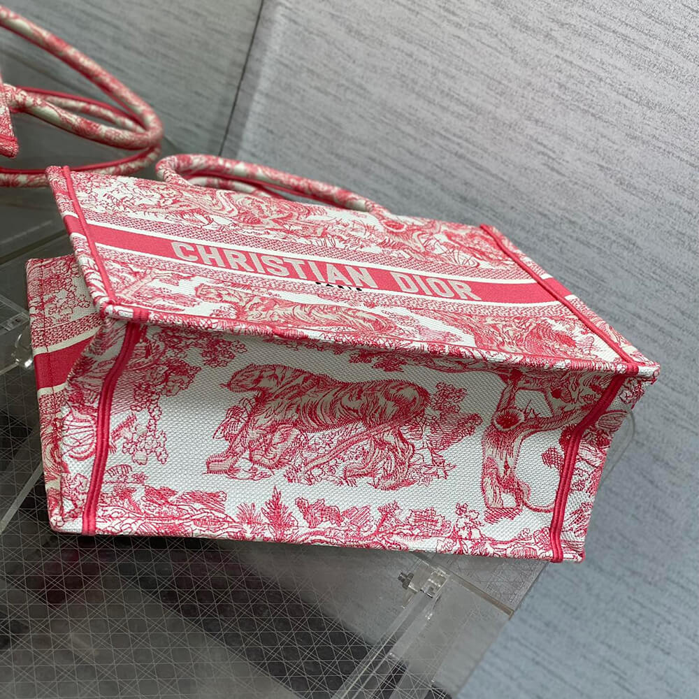 medium D*oriviera D*or book tote