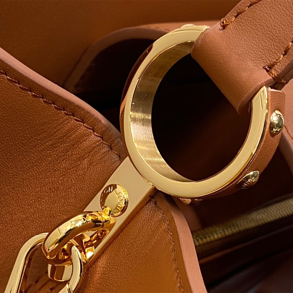 LV Capucines GM Souple