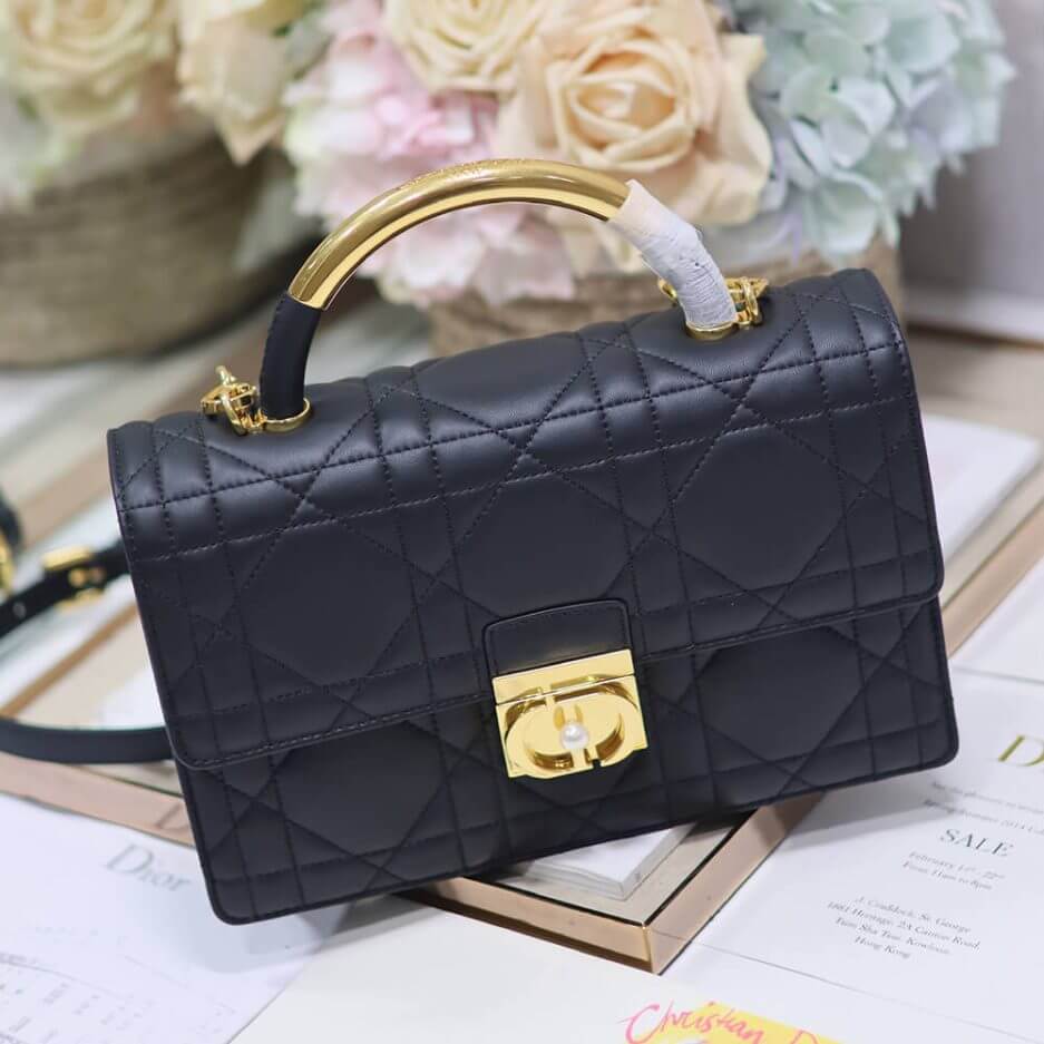 medium D*or ange bag