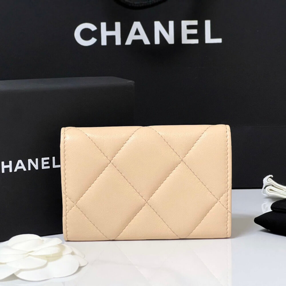 Ch*el 19 flap card holder