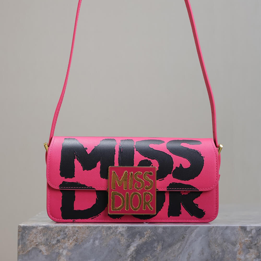miss D*or flap bag
