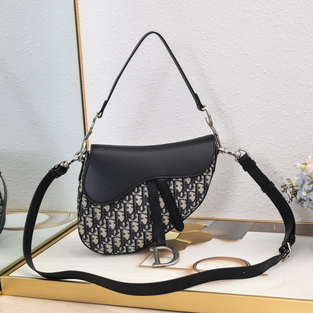 D*or saddle bag with strap