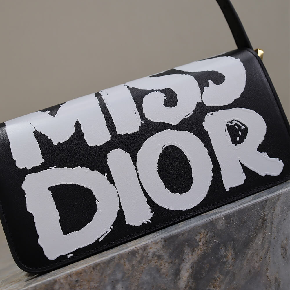 miss D*or flap bag