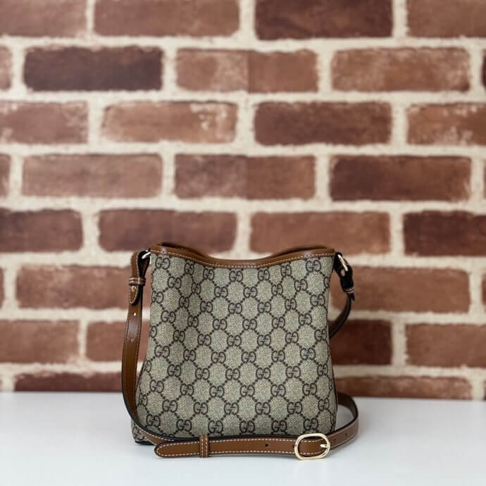 GG Emblem mini bucket bag