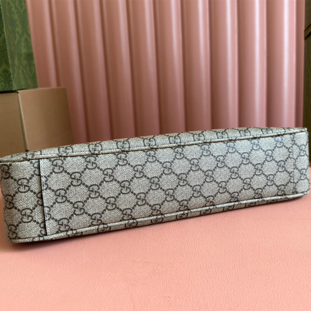 GG Emblem medium shoulder bag