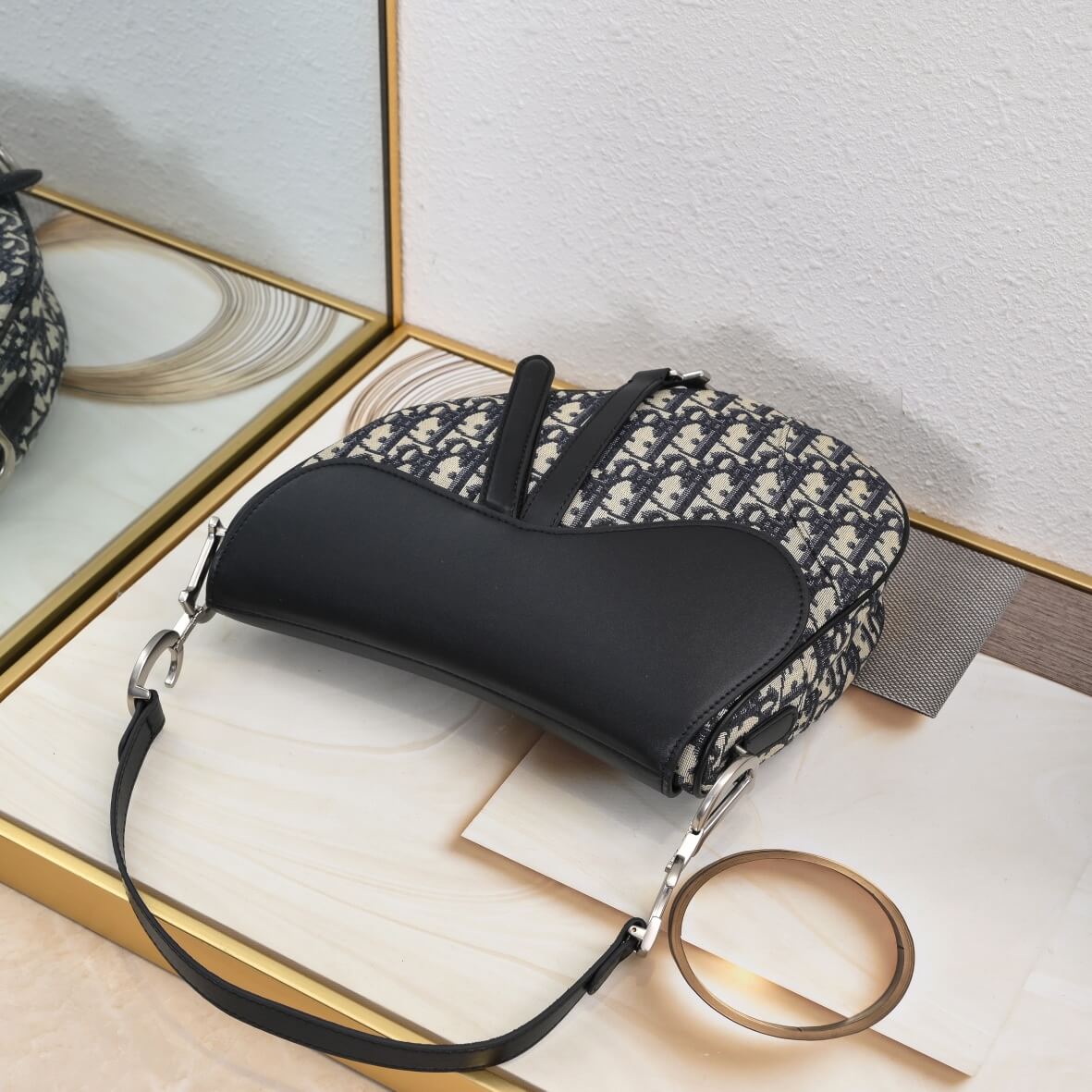 D*or saddle bag with strap