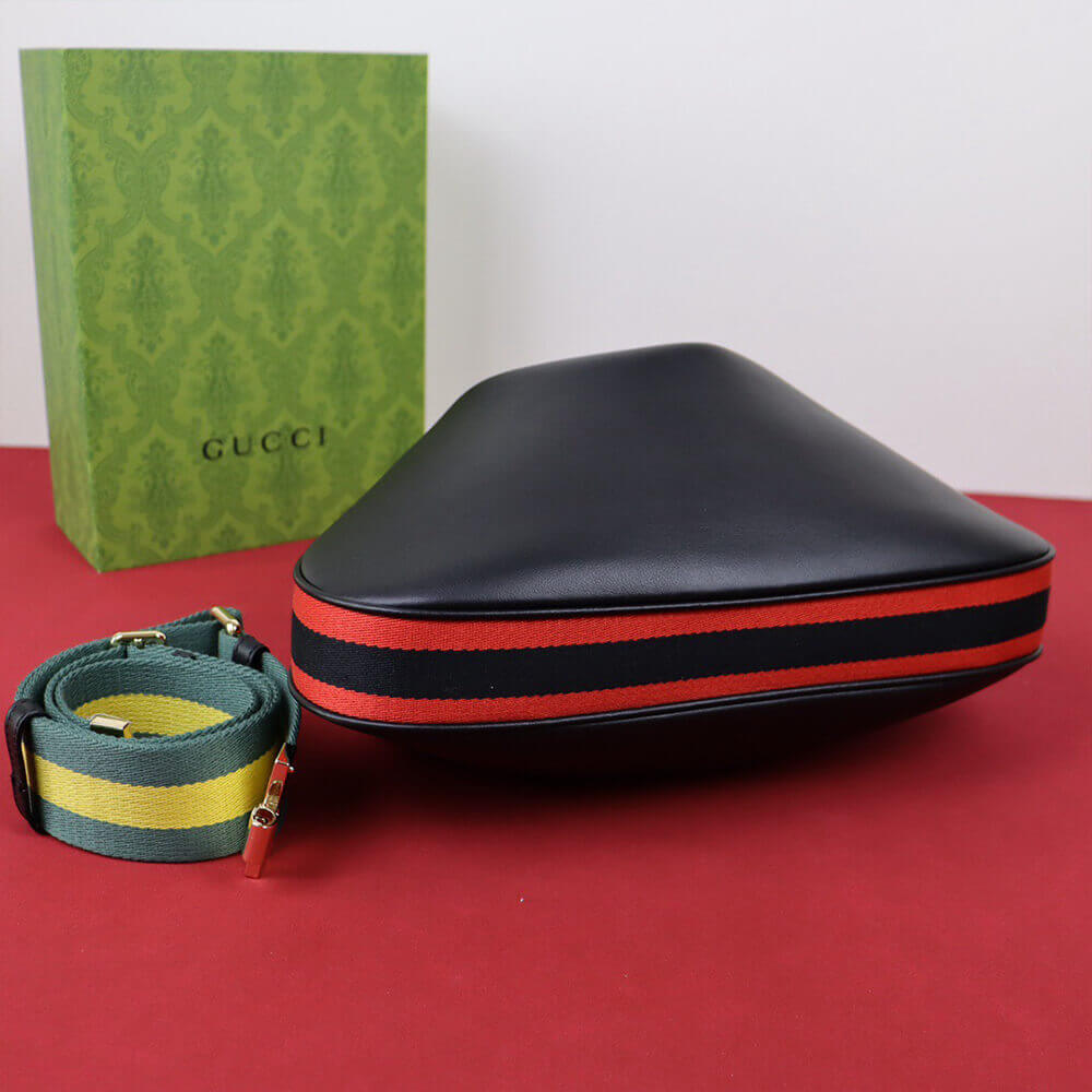 G*u*i attache large shoulder bag