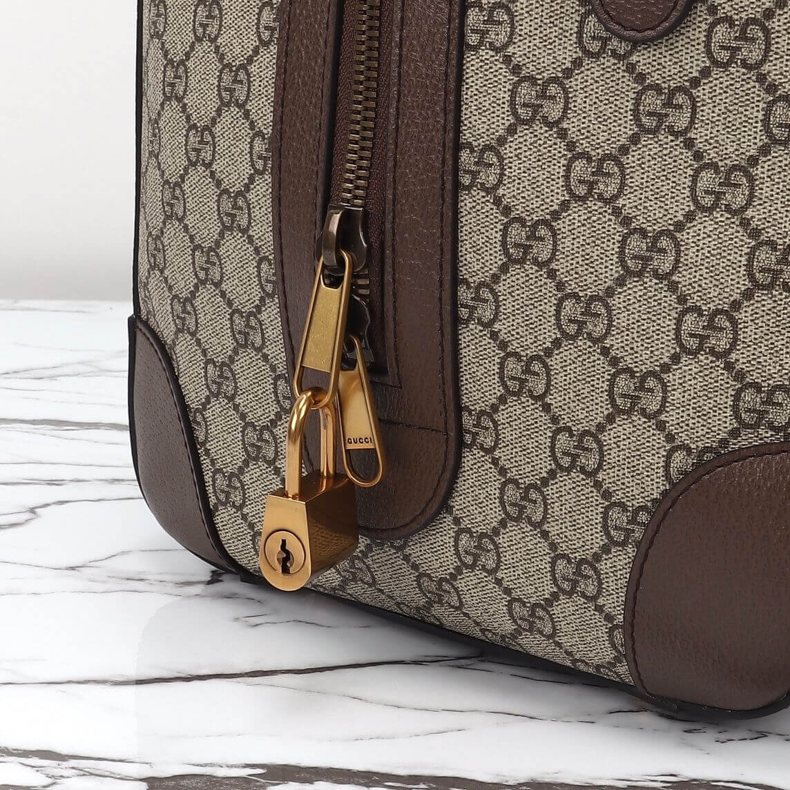 G*u*i savoy medium duffle bag