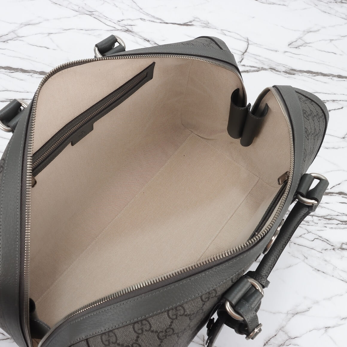G*u*i savoy medium duffle bag