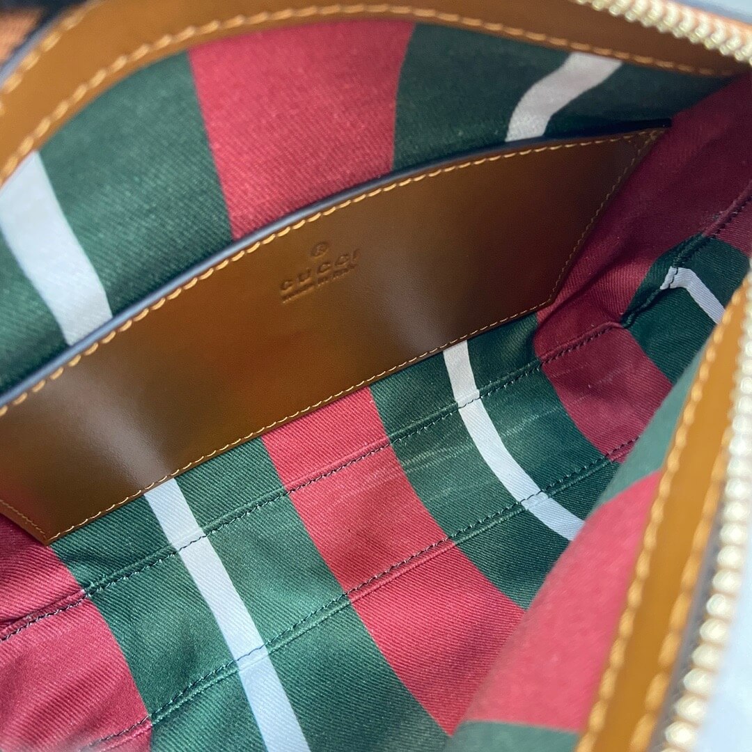 GG Emblem small shoulder bag