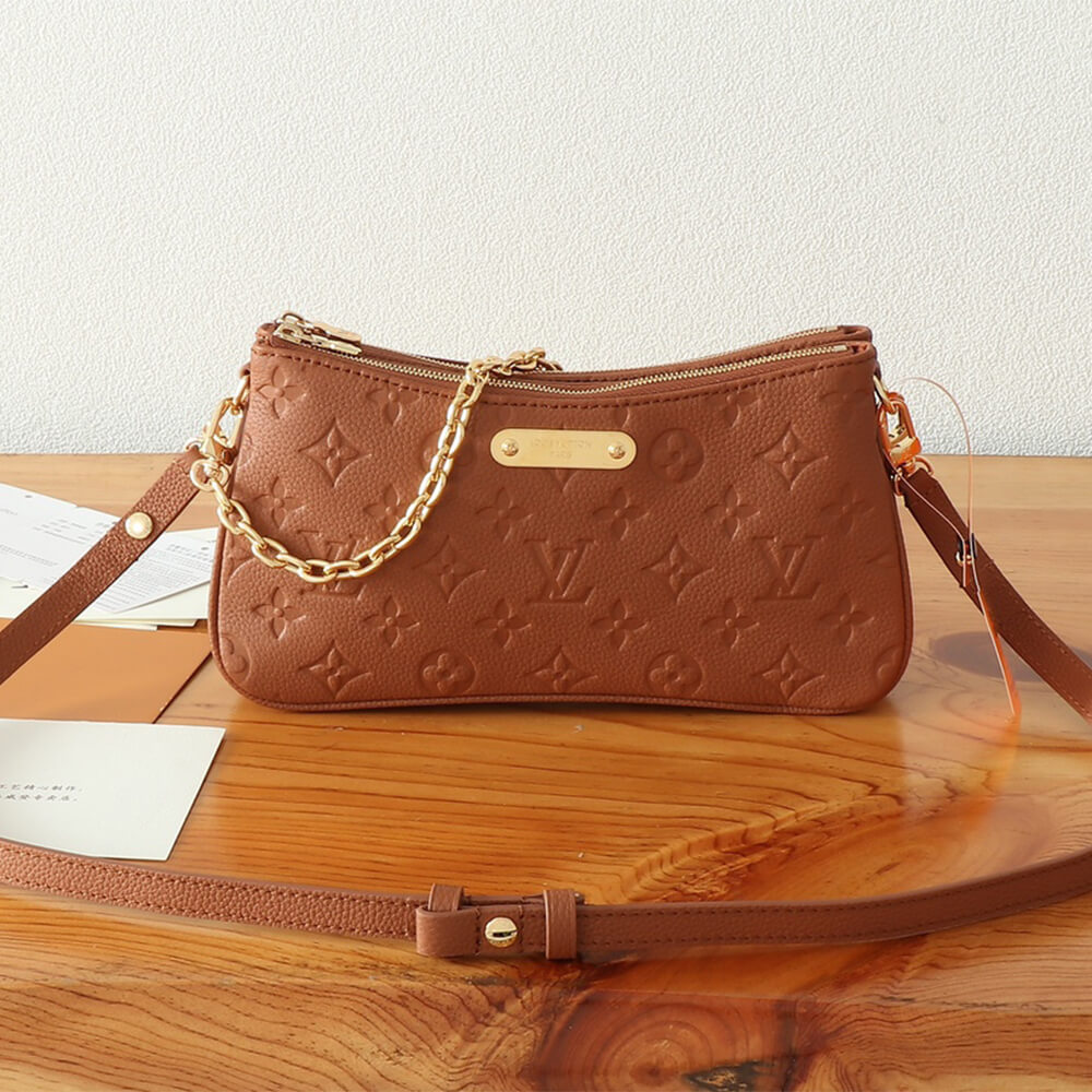 LV Liv Pochette