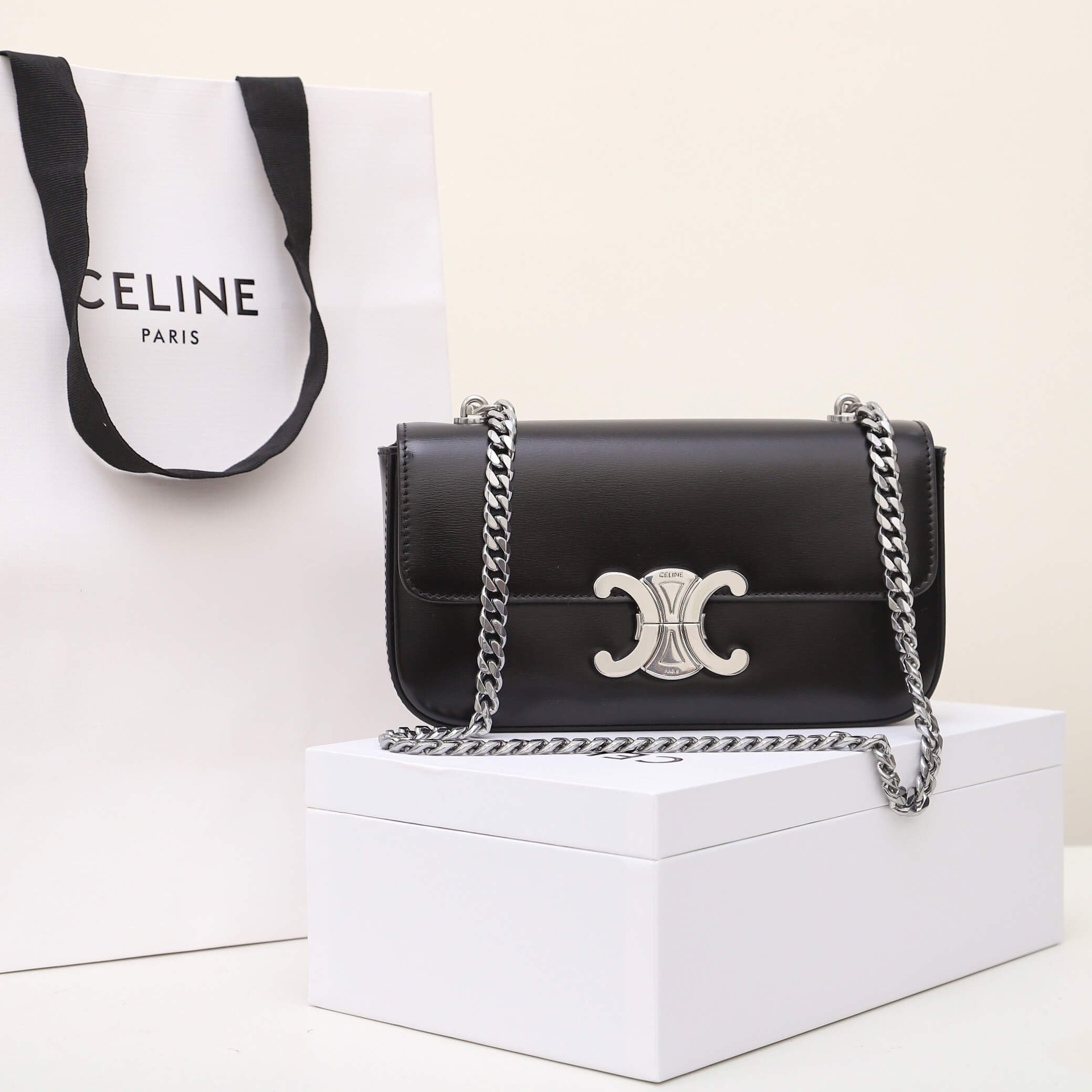Ce**e claude shiny cowhide leather chain shoulder bag