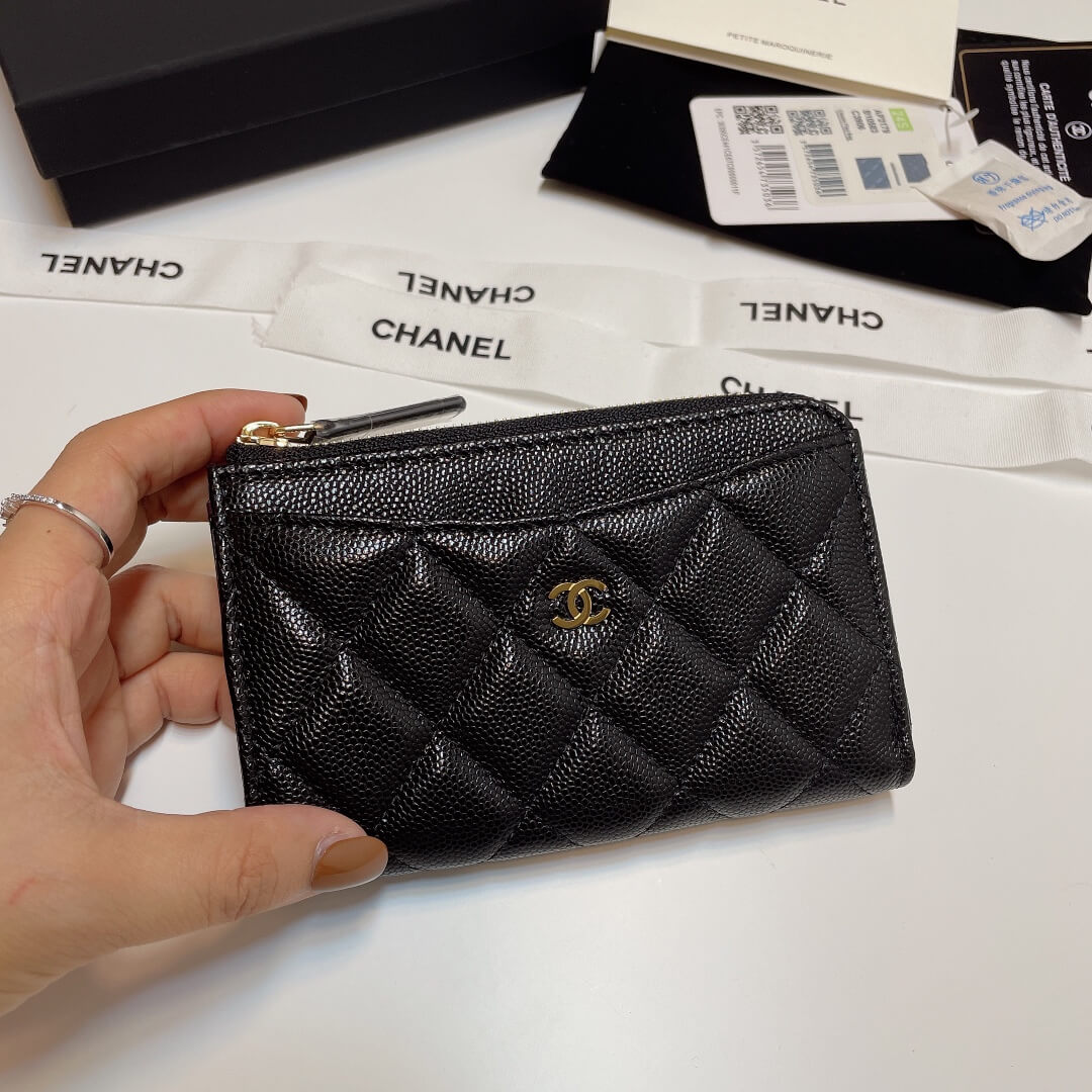 Ch*el classic zipped card holder