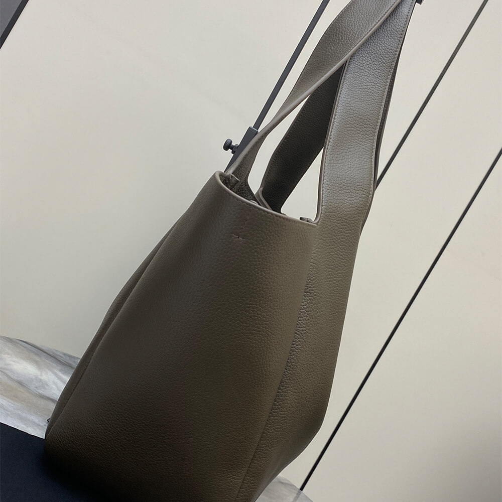 YSL LE 5 A 7 BEA IN GRAINED LEATHER