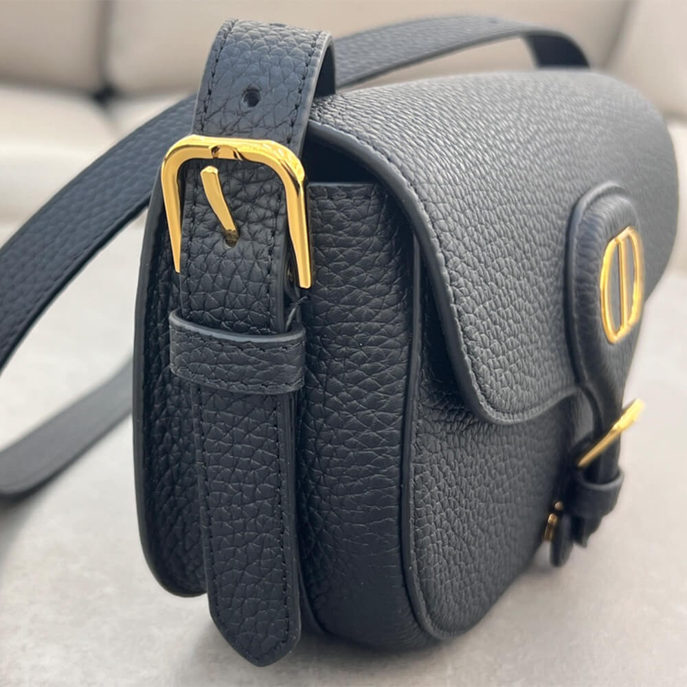D*or bobby east-west bag
