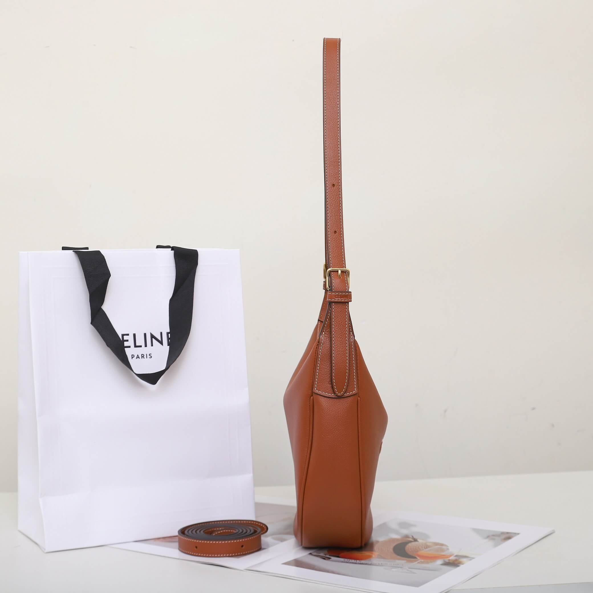 Ce**e heloÏse triomphe small bag in soft calfskin