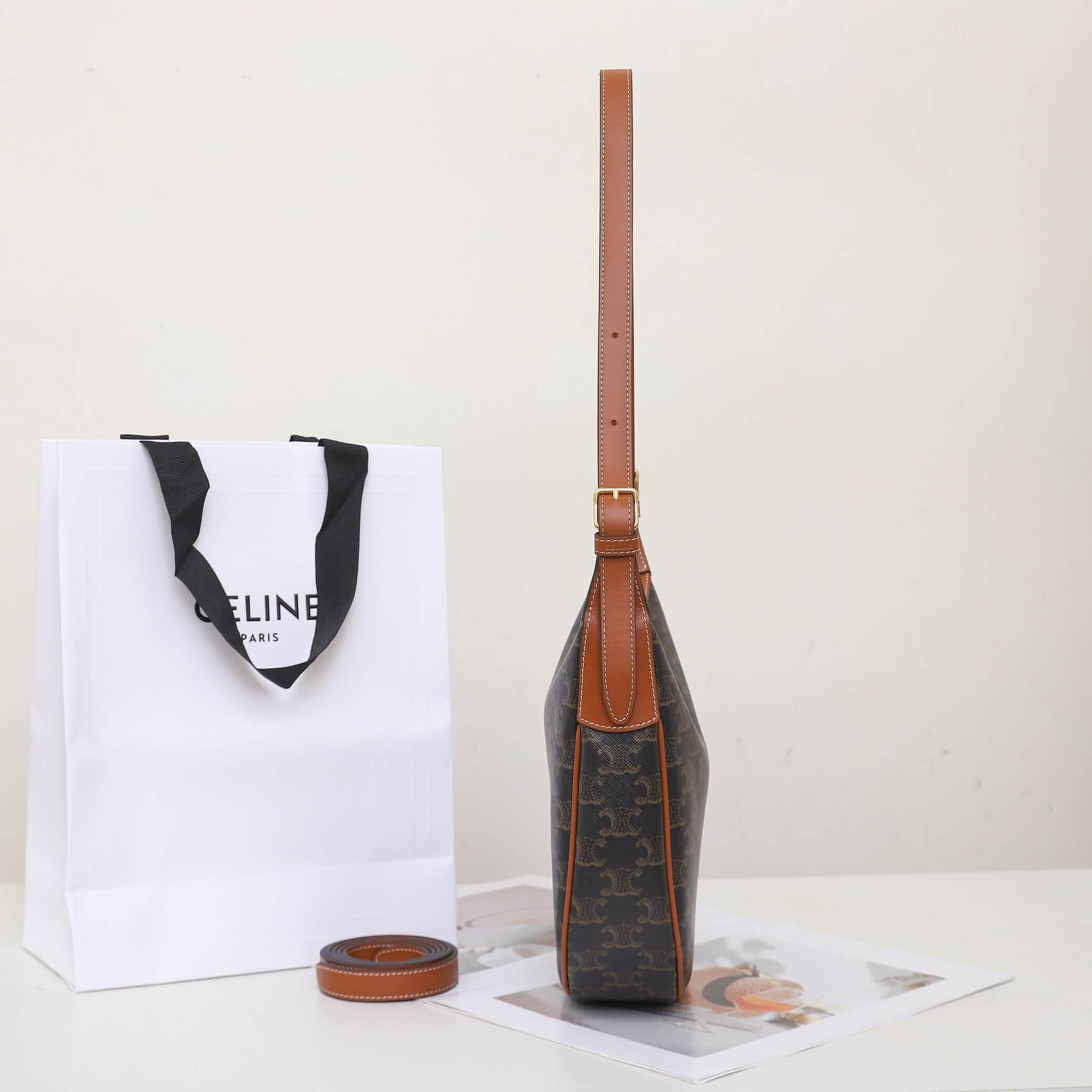 Ce**e heloÏse triomphe logo printed calfskin small bag
