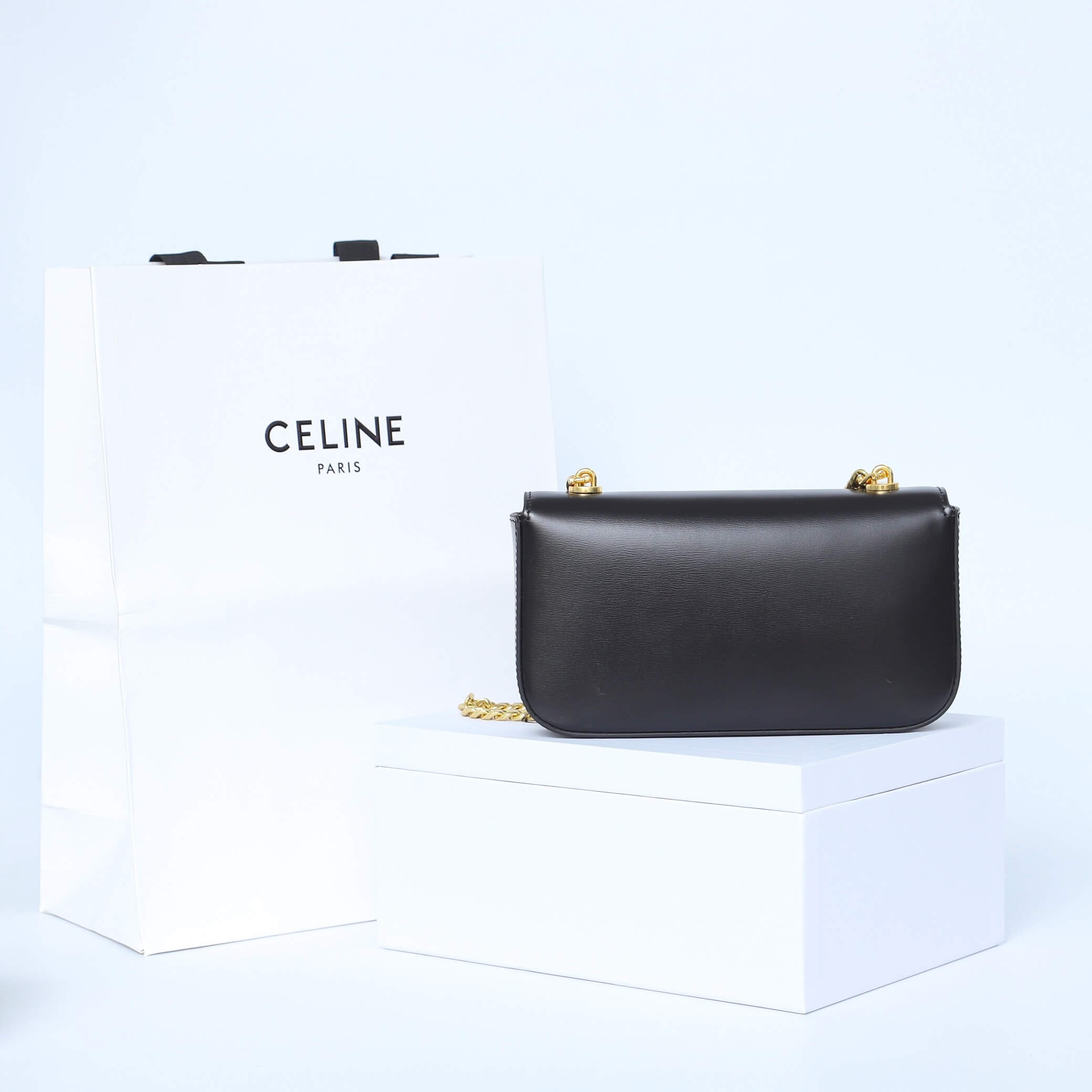 Ce**e claude shiny cowhide leather chain shoulder bag