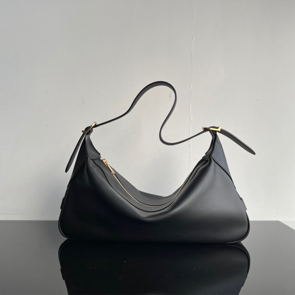Ce**e romy medium bag in soft calfskin