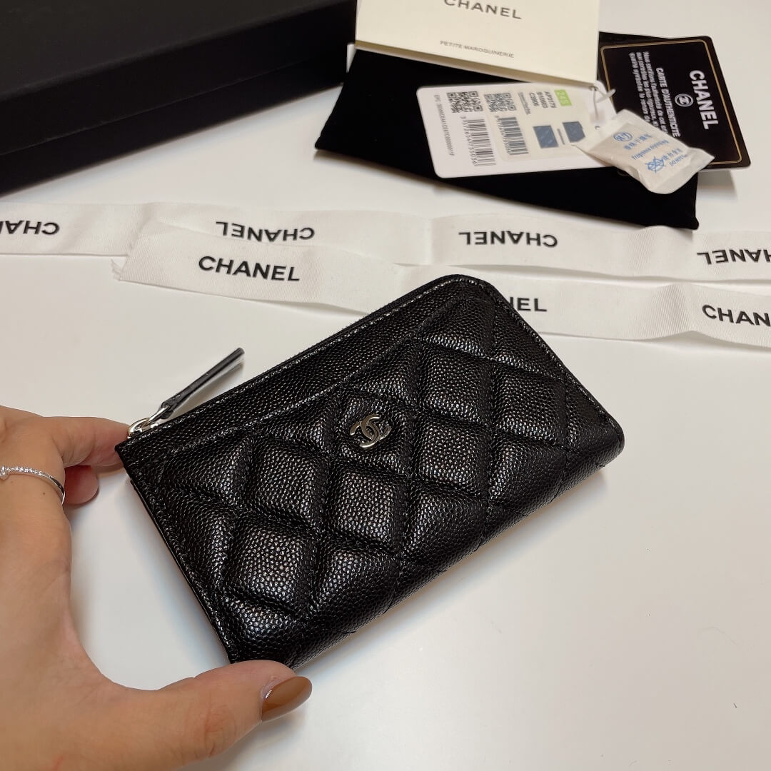 Ch*el classic zipped card holder