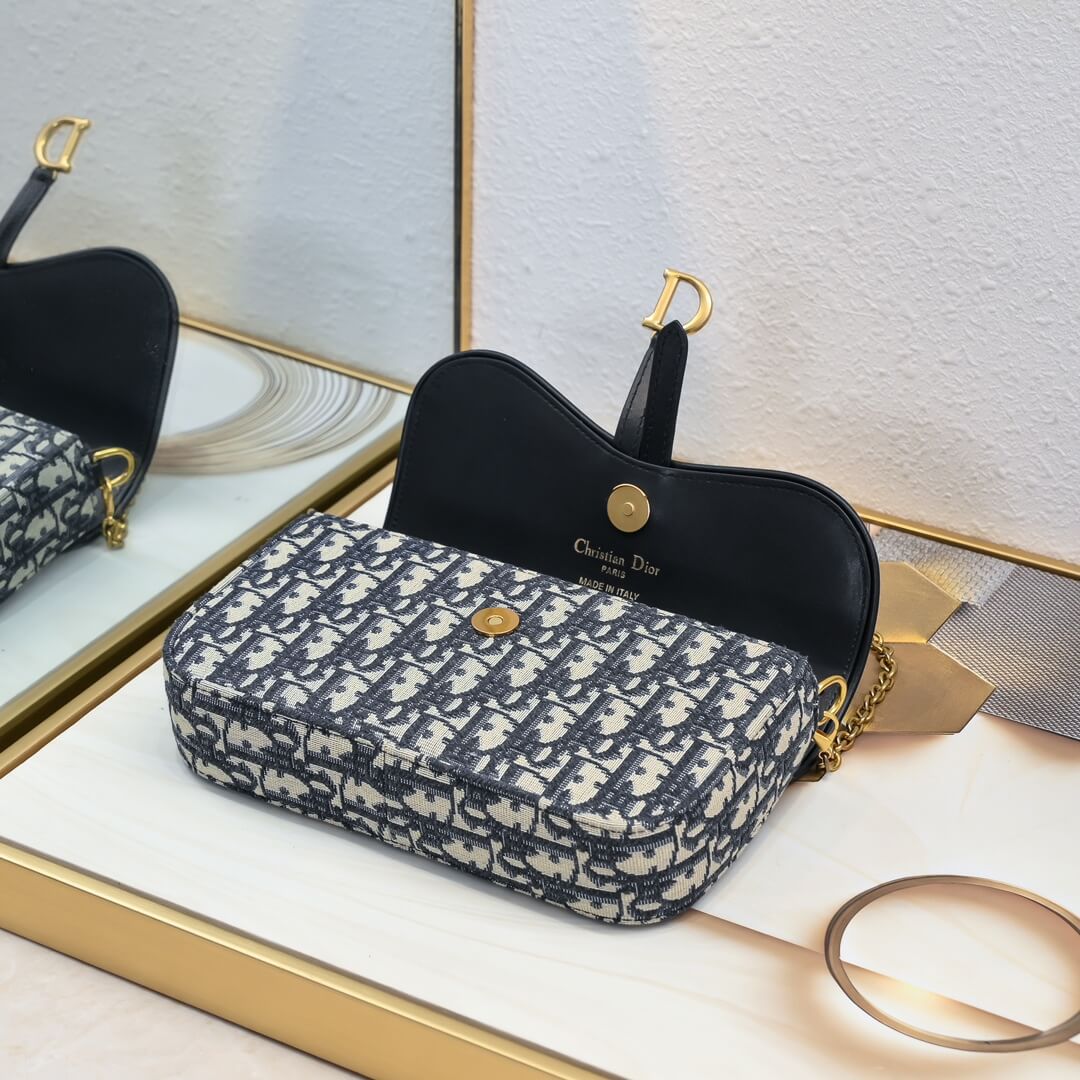 D*or saddle pouch with chain