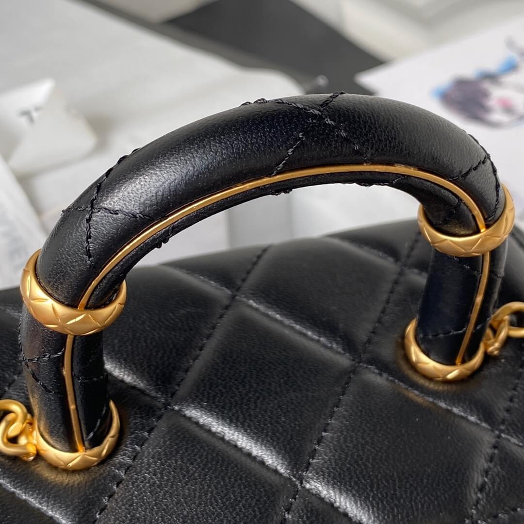 Ch*el 23s handle cosmetic bag(high-end grade)