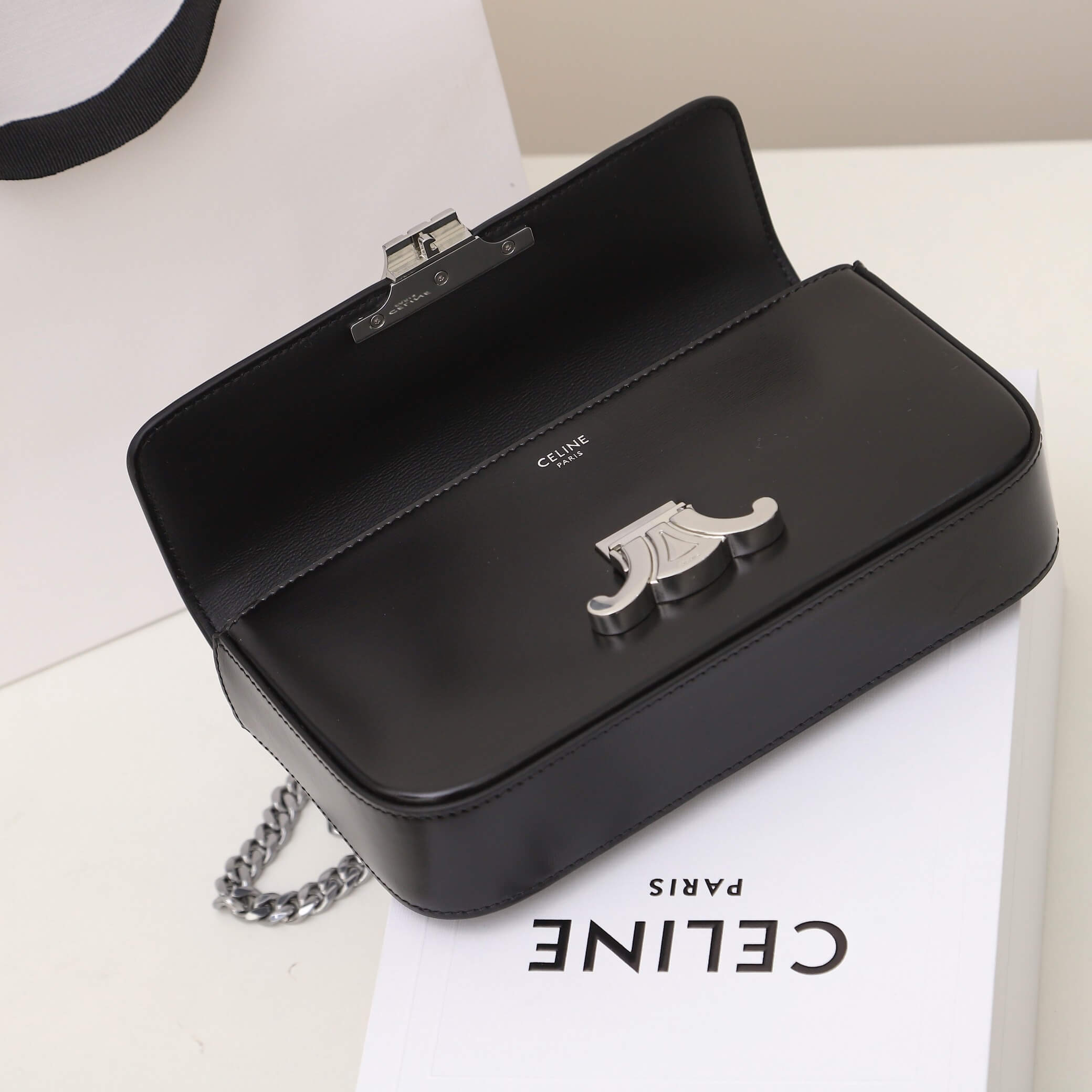 Ce**e claude shiny cowhide leather chain shoulder bag