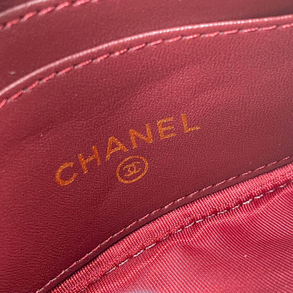 Ch*el classic small zip clutch