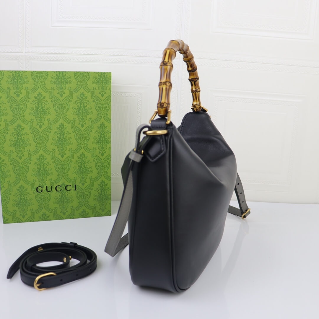 G*u*i diana medium shoulder bag