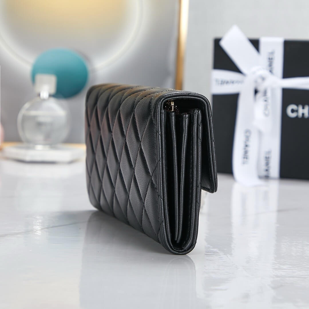 Ch*el classic long wallet